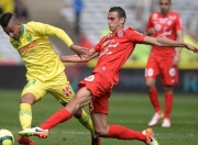 爱游戏app下载-包含足球赛事场上强强对话，场面激烈有序的词条