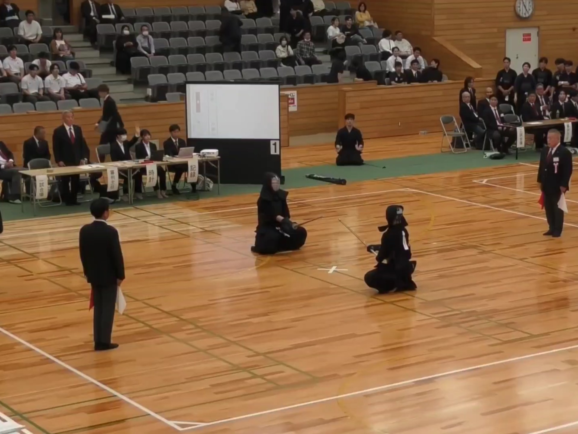 剑道选手精准切入，打败对手(从七侠镇开局奖励御剑术)