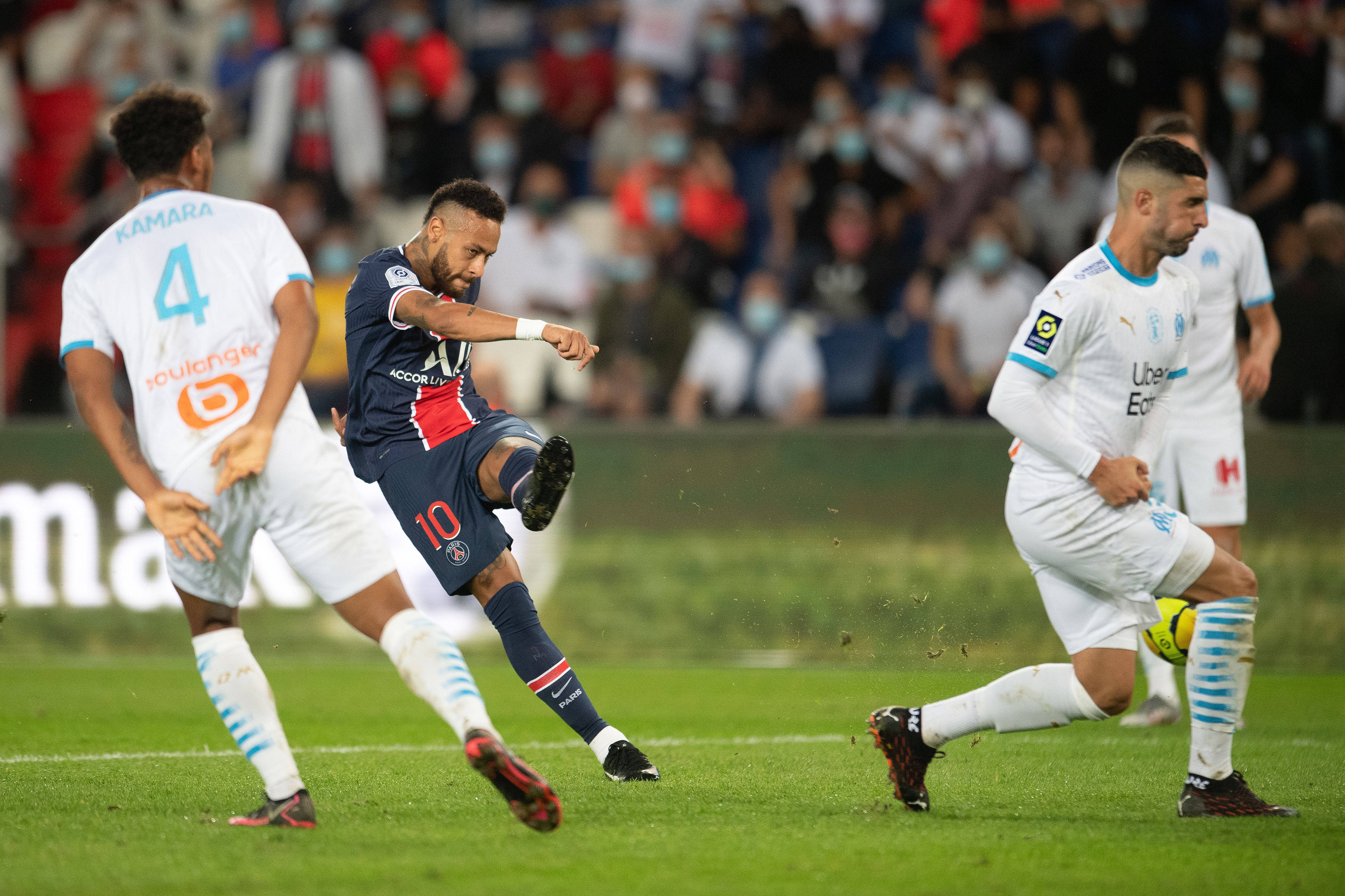 关于巴黎圣日耳曼悲喜交集,法国足球联赛形势严峻的信息 关于巴黎圣日耳曼悲喜交集,法国足球联赛形势严峻的信息