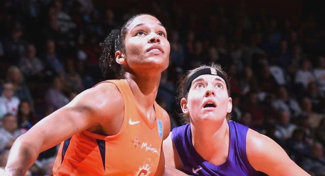 波黑队在与格鲁吉亚队的比赛中晋级欧锦赛 波黑队在与格鲁吉亚队的比赛中晋级欧锦赛