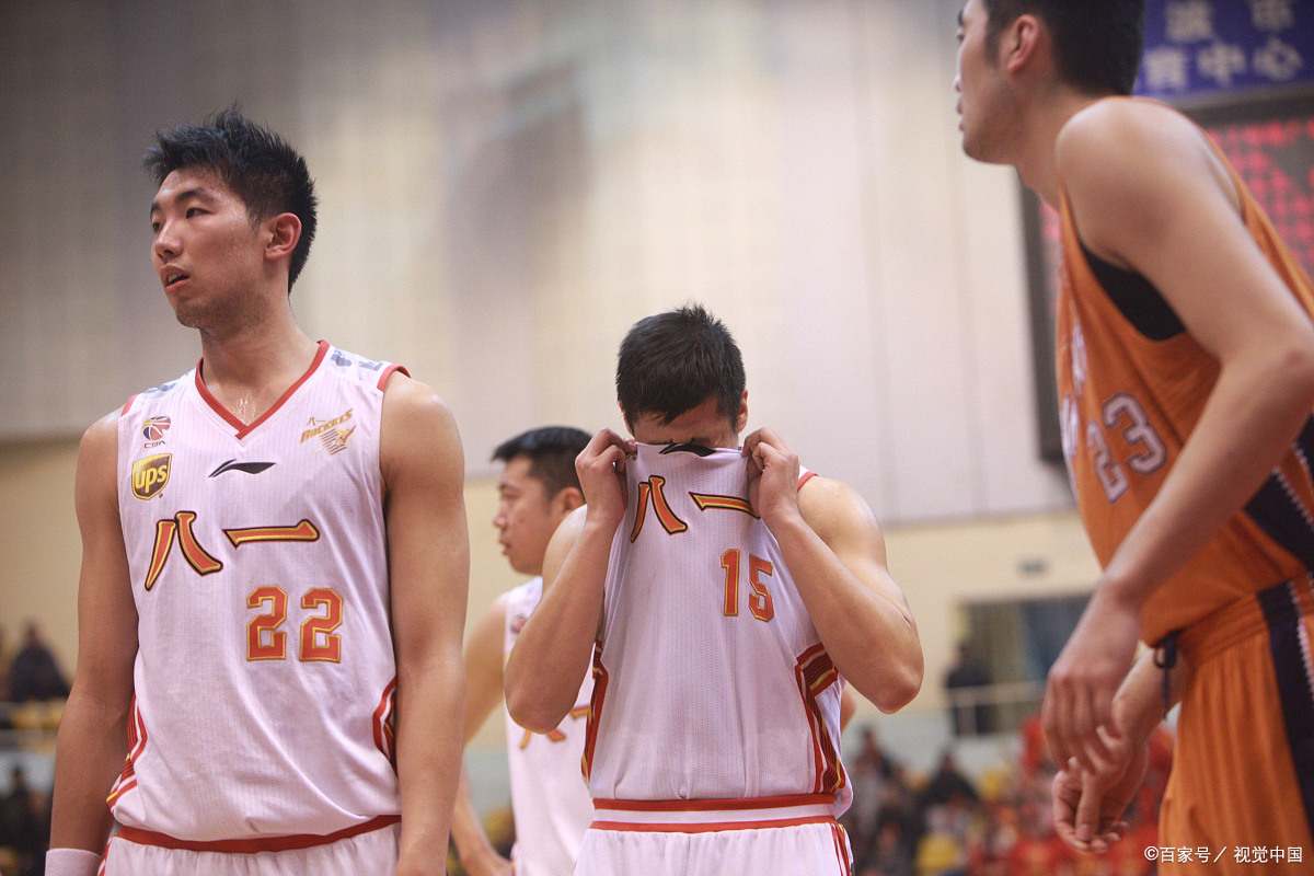 包含新疆男篮整体发挥稳定,赢得球迷掌声的词条 包含新疆男篮整体发挥稳定,赢得球迷掌声的词条