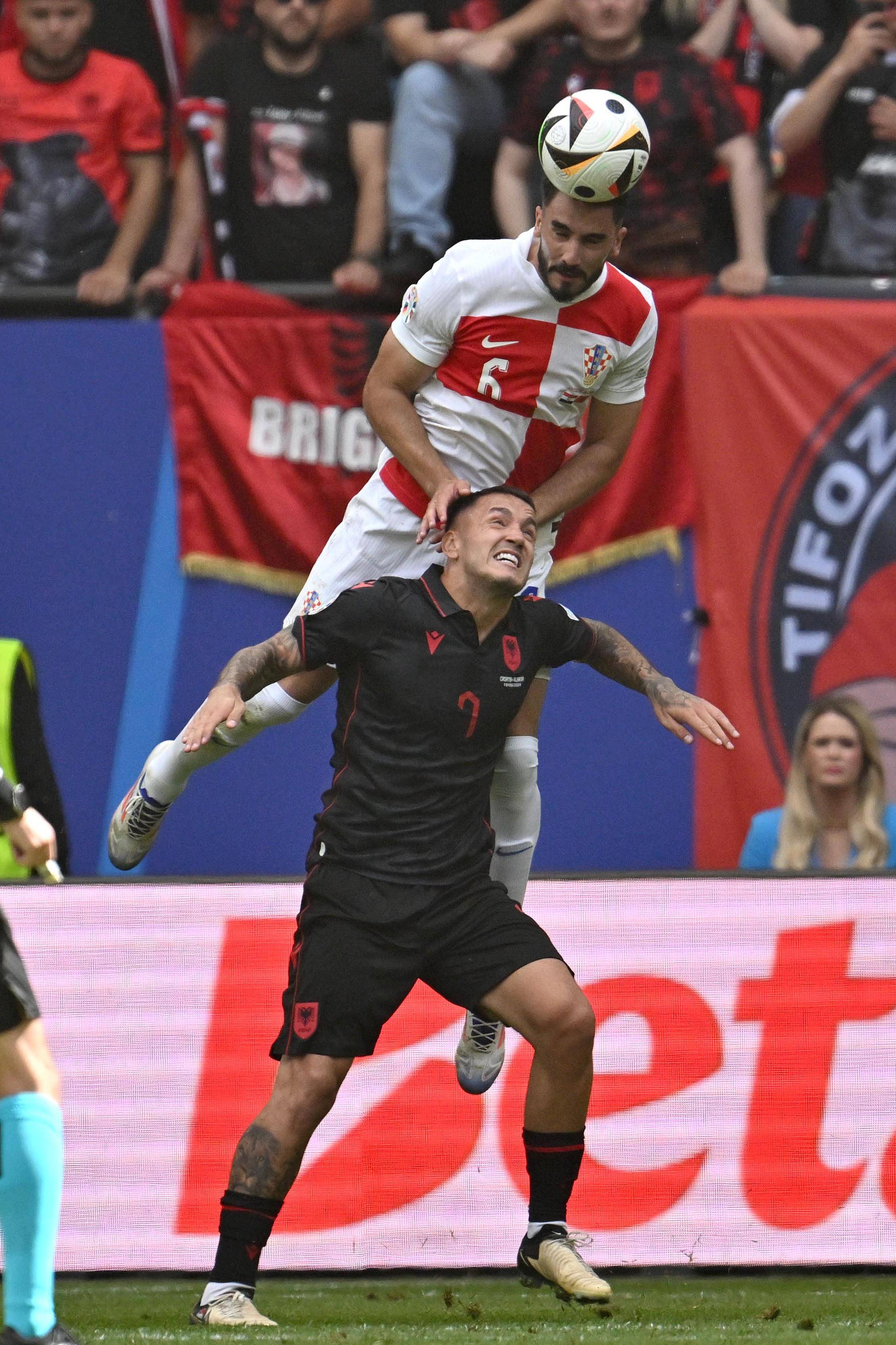 阿尔巴尼亚队求胜欧洲锦标赛首战 阿尔巴尼亚队求胜欧洲锦标赛首战