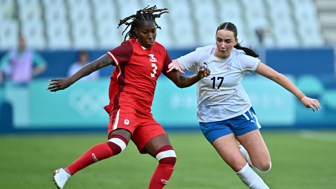 加拿大队在比赛中表现出色，取得胜利