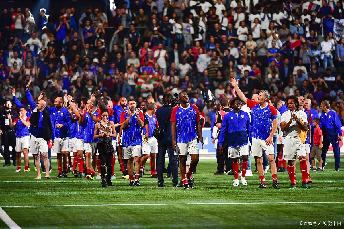 欧洲足坛的强队之间争夺胜利的激战的简单介绍 欧洲足坛的强队之间争夺胜利的激战的简单介绍