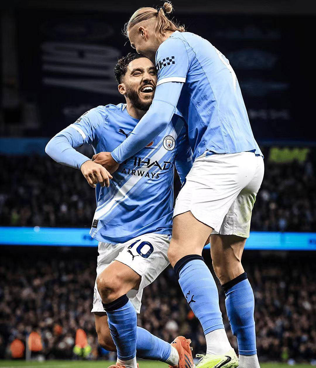 包含曼城主场大胜,稳固领先优势的词条 包含曼城主场大胜,稳固领先优势的词条