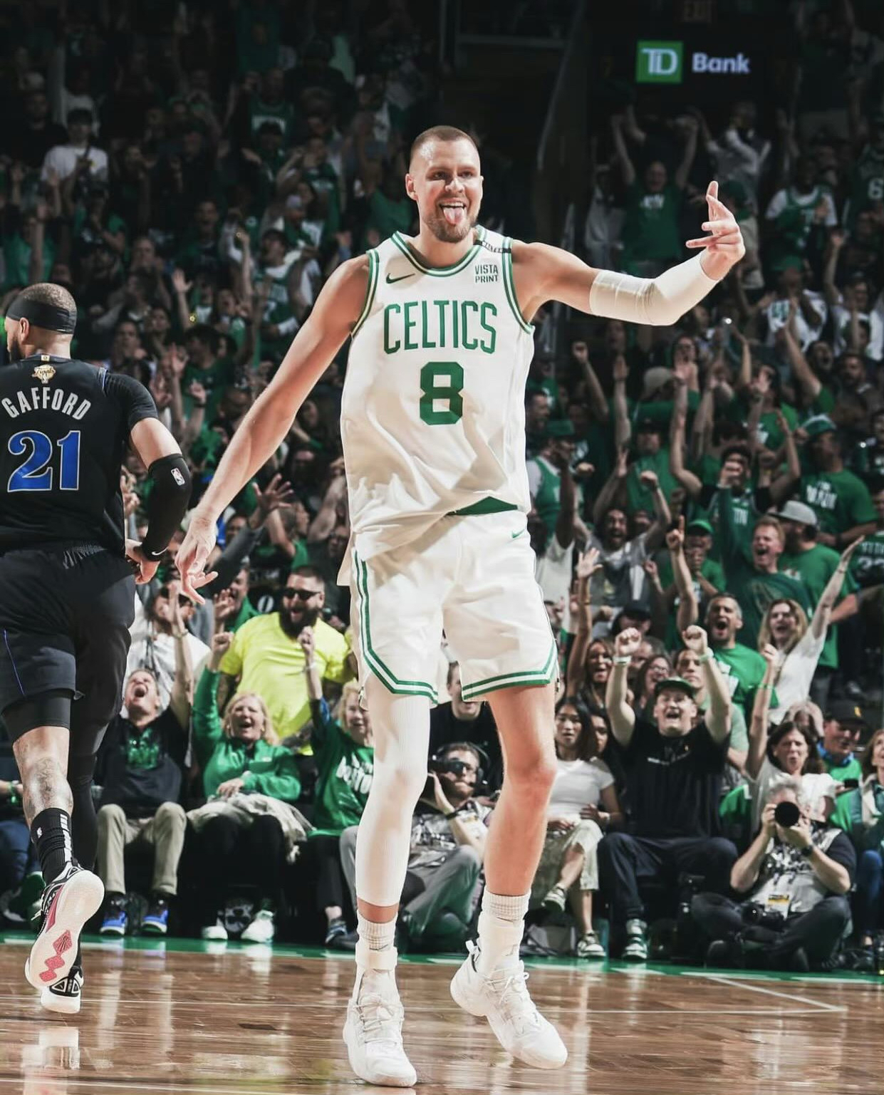 关于尼克斯主场胜出!波尔津吉斯发挥亮眼的信息 关于尼克斯主场胜出!波尔津吉斯发挥亮眼的信息