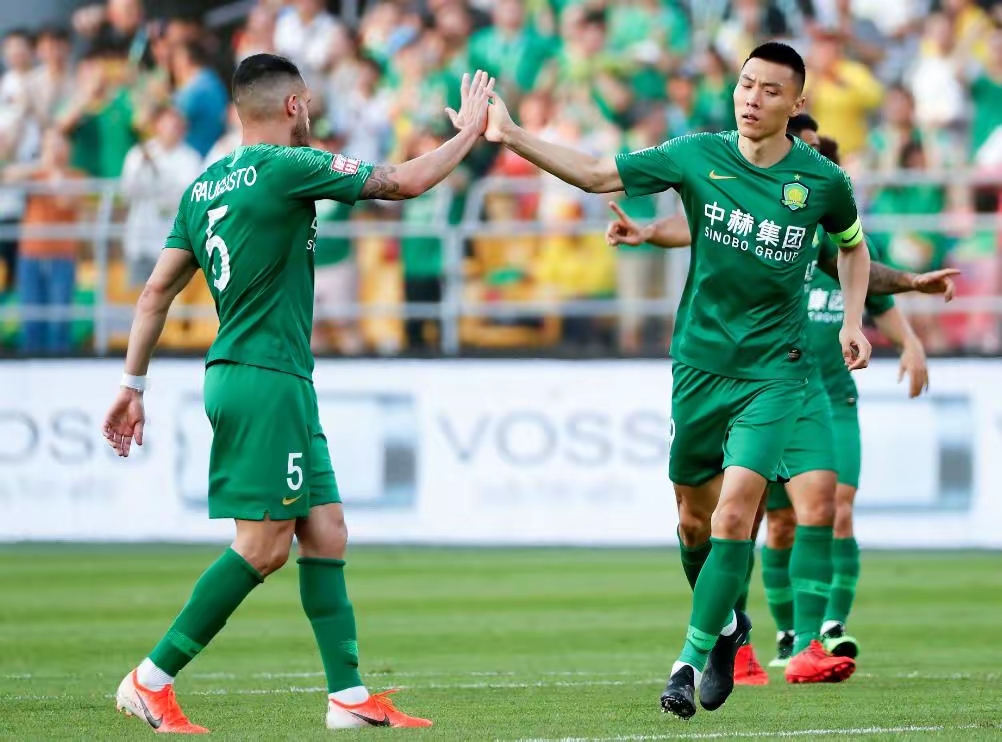 北京国安球员表现抢眼,助球队取胜 北京国安球员表现抢眼,助球队取胜