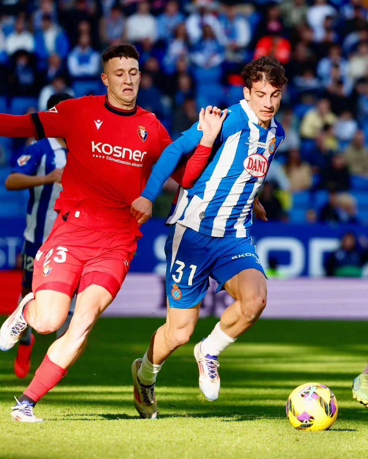 西甲争霸战豪门对决，胜负难料