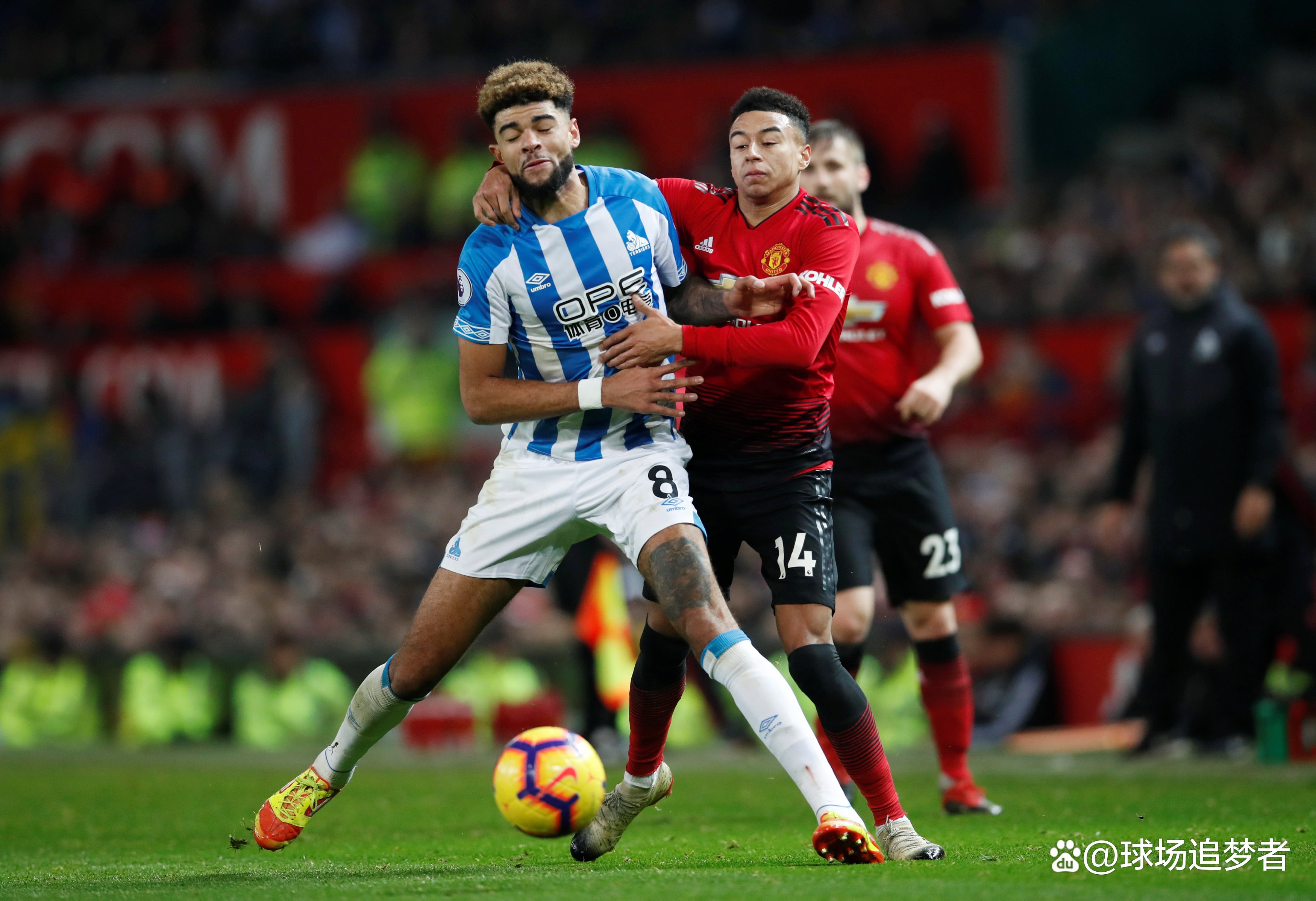 沙尔克在周末比赛中力克对手的简单介绍