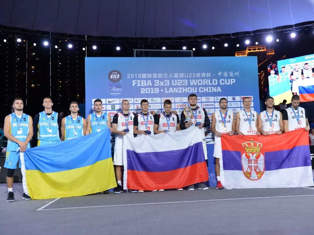 包含俄罗斯篮球联赛收视率飙升，球迷狂热追逐的词条